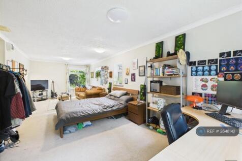 Ground Floor Suite