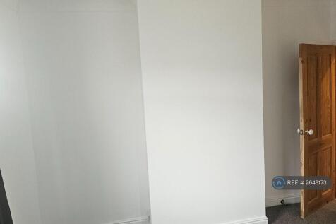 Double Bedroom Chimney Breast