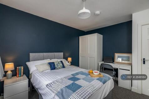 Spacious Room