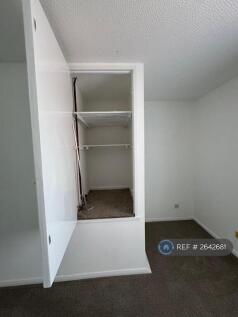 Bedroom 1 Storage