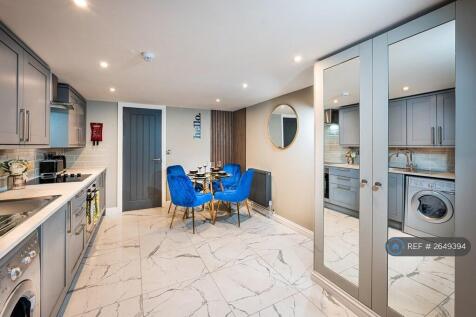 Wardrobe &amp; Kitchen 