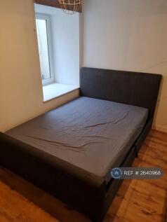 Bedroom 1 Pic 2