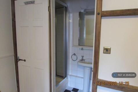Ensuite Bedroom 1