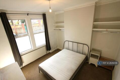 Front Double Bedroom