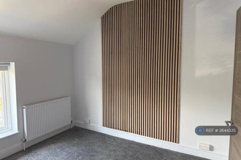 Main Front Bedroom 