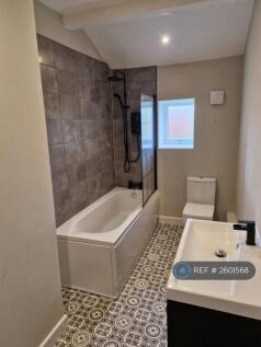 Bathroom (4.15m x 2m)