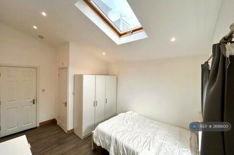 Garden Facing Ensuite Bedroom