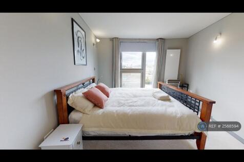 Third Bedroom With Full Furniture And Ensuite