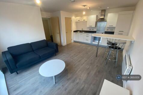 Kitchen &amp; Lounge Area