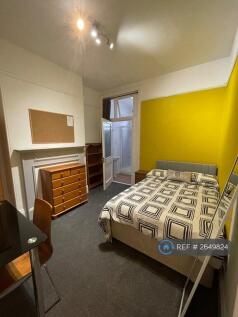 Ground En Suite