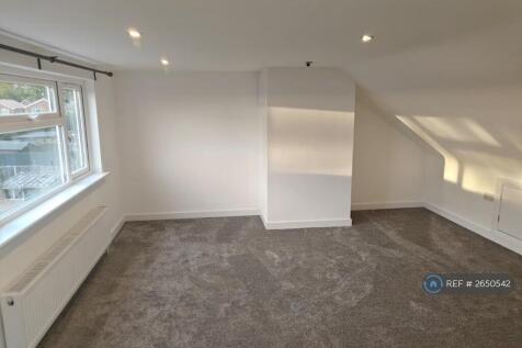 Loft Room (3)