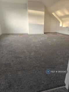 Loft Room (2)