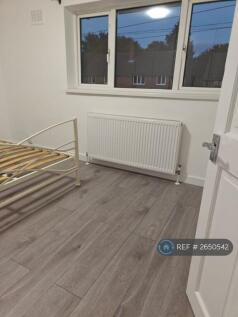 Bedroom Two (2)