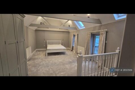 Master Bedroom - First Floor