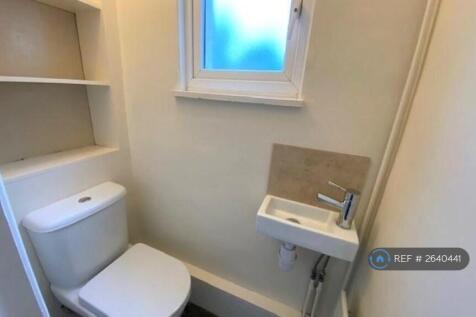Downstairs Wc/ Cloakroom