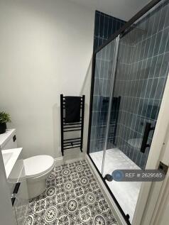 Room 1 En-Suite