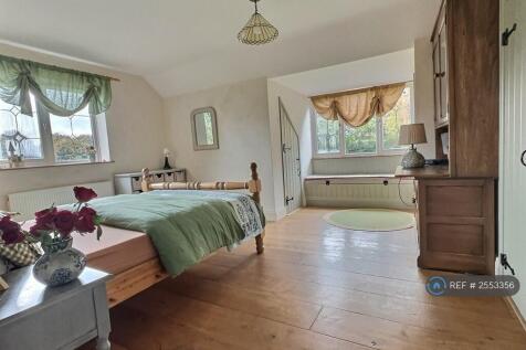 Guest Bedroom - Bedroom 2
