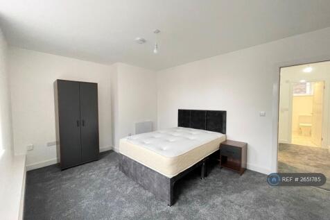 Large Bedroom
