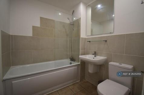 Main Bathroom/Shower