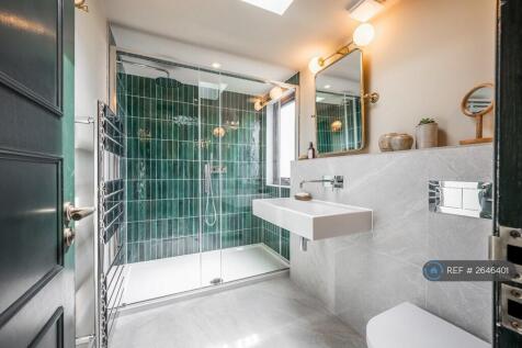 2nd Floor Bathroom