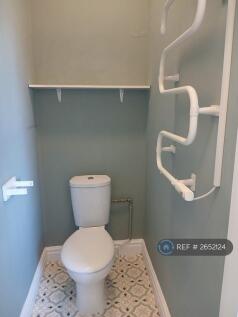 Toilet With Electric Towel Rail