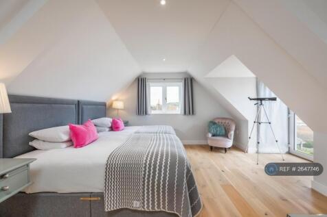 First Floor Bedroom (4)