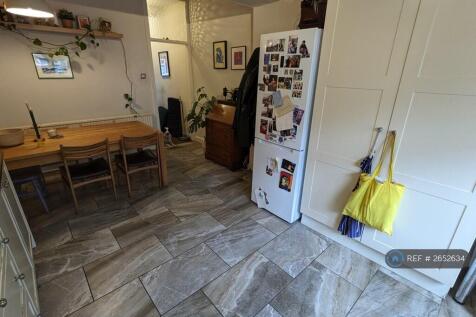 Large Open Plan Kitchen/Dining Room