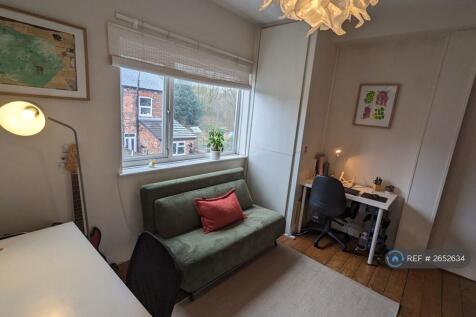 Front Double Bedroom With Walk In Wardrobe