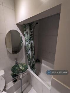 Toilet With Bath And Shower