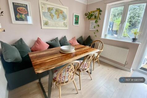 Kitchen Diner With Storage Benches 4.92x2.90m2