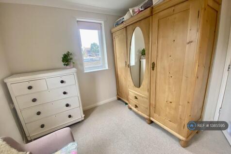 First Floor Bedroom 4.93x2.79m2
