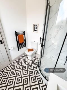 Bedroom 6 Ensuite