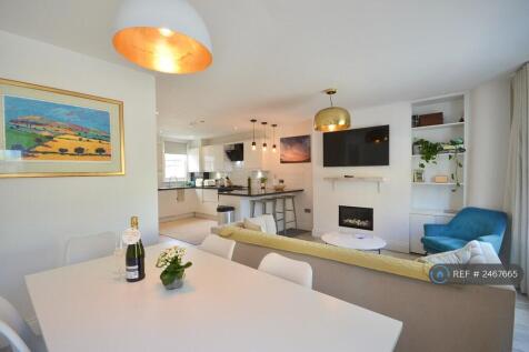 Comfy For Six People. 