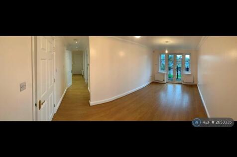 Living Room &amp; Hallway Panoramic