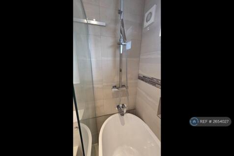 1st Floor Toilet