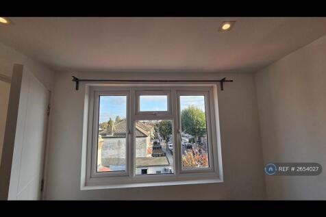 Bed-4 Ensuite