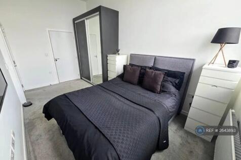 Main Bedroom With En-Suite