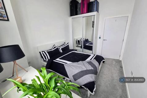 Comfortable Second Bedroom