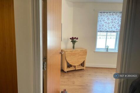 Example Of Furnished To Show Space - Living Room 