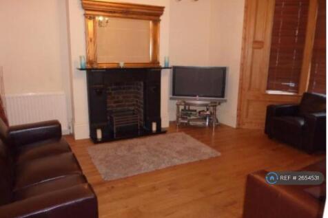 Large Lounge With Enormous 65" Smart