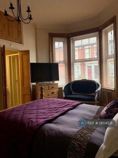 Huge Ensuite Bedroom With Huge Smart Tvs