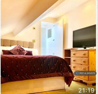 Big Ensuite Rooms With Smart Tvs