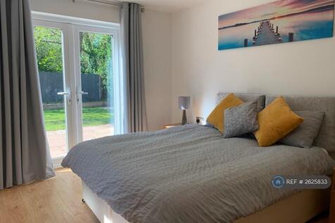 Double Bedroom 1