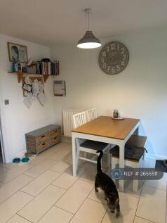 Kitchen/Dining Area