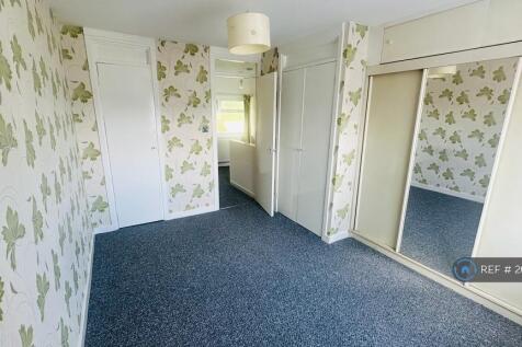 Bedroom 2 - Wardrobe