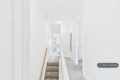 Landing/Stairs