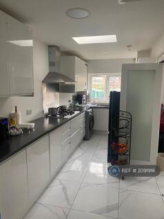 Kitchen (Extended)