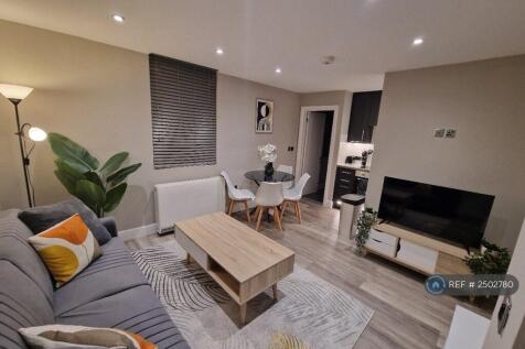 Lounge Full View