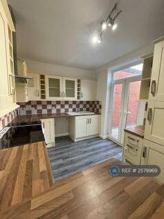 Plenty Of Space For Prepping Family Meals