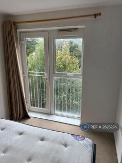 1st Room With Balcony